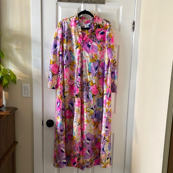 conrad lingerie montreal Dresses & Skirts - Gorgeous MCM vintage Conrad lingerie nightgown dress